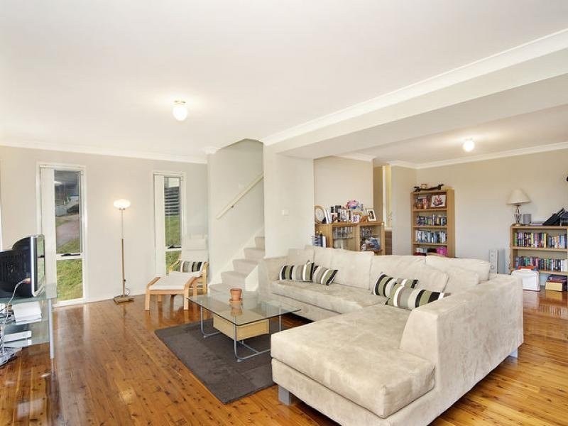 12 Irwin Place, Green Point NSW 2251