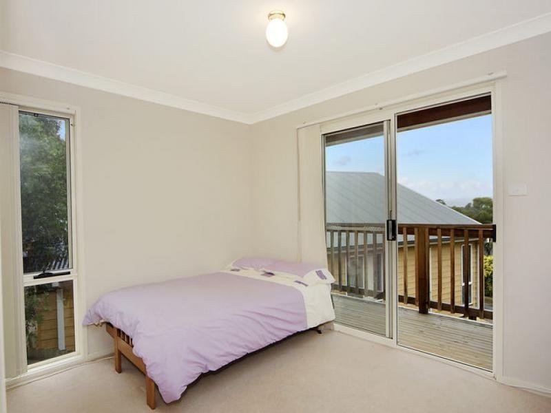 12 Irwin Place, Green Point NSW 2251