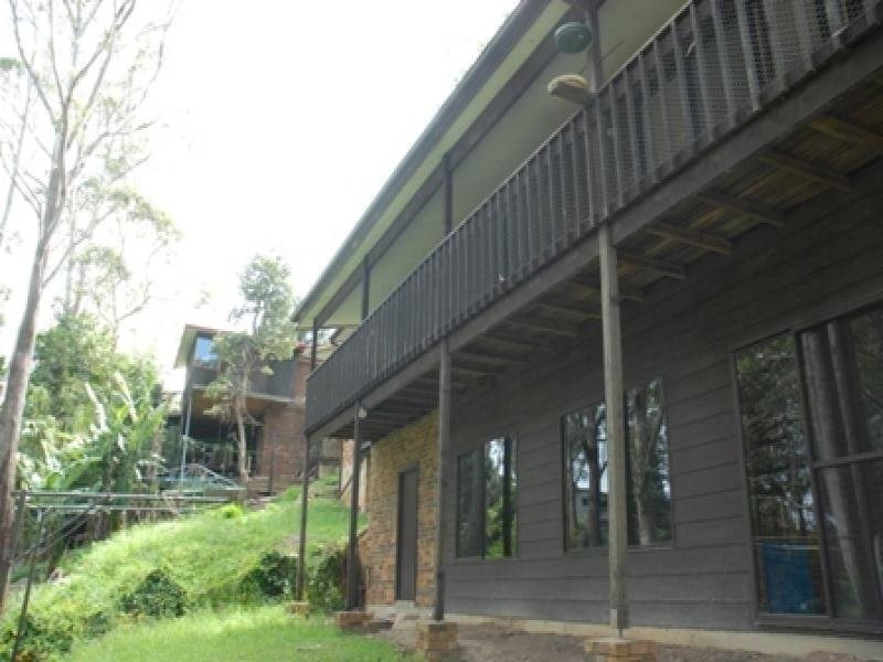 6 Table Top Road, North Avoca NSW 2260