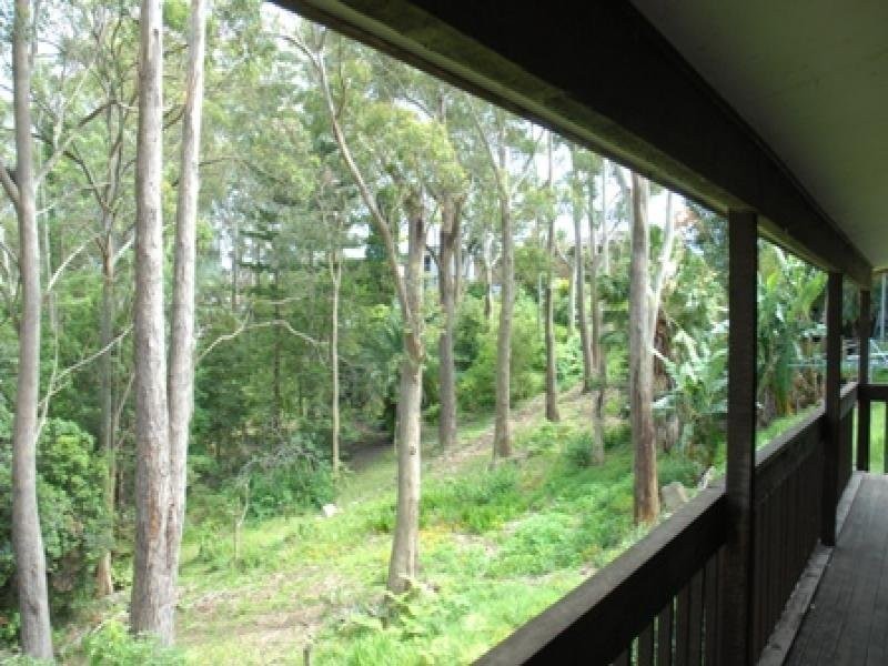 6 Table Top Road, North Avoca NSW 2260