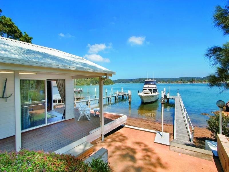96 Daley Avenue, Daleys Point NSW 2257