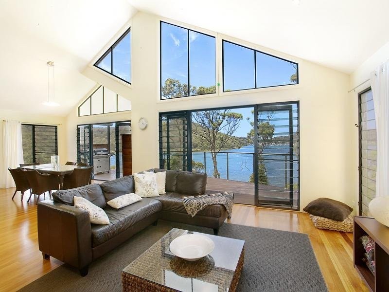 8 Fishermans Parade, Daleys Point NSW 2257