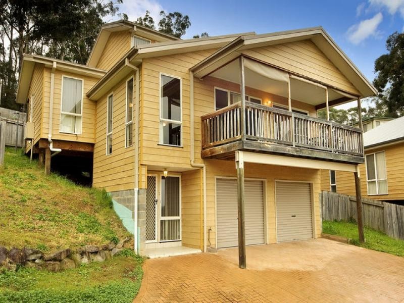 12 Irwin Place, Green Point NSW 2251