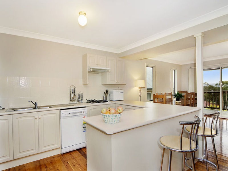 12 Irwin Place, Green Point NSW 2251