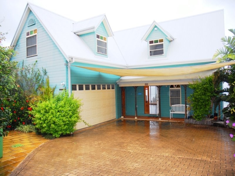 16 South Scenic Road, Forresters Beach NSW 2260