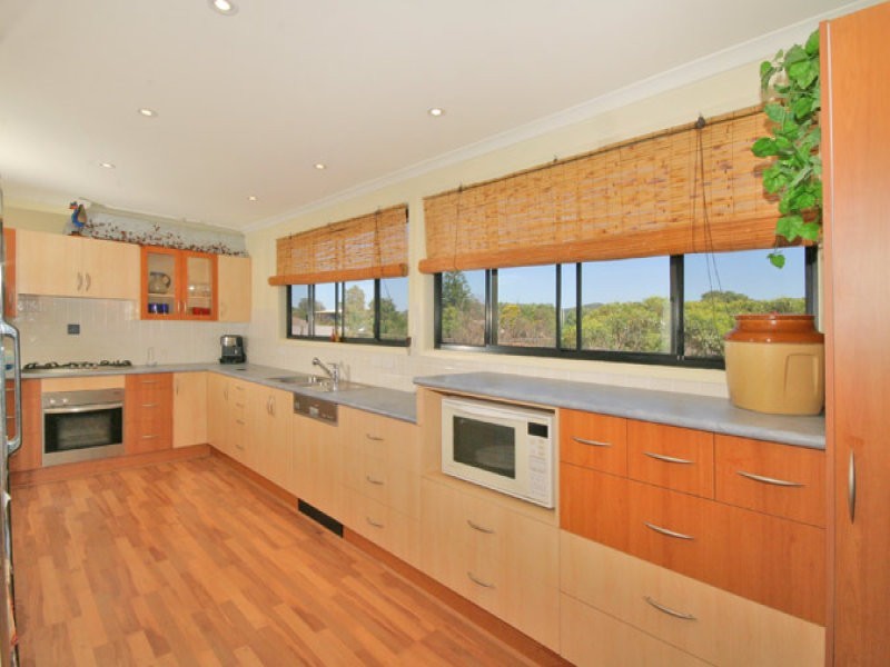 79 Kalakau Avenue, Forresters Beach NSW 2260