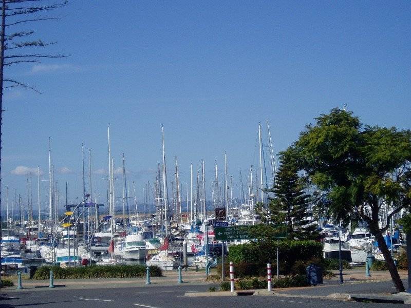 25 Gordon Pde, Manly QLD 4179
