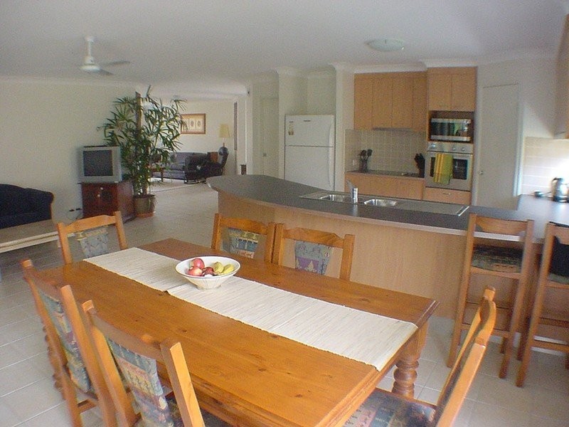 18 Luigina Close, Wakerley QLD 4154