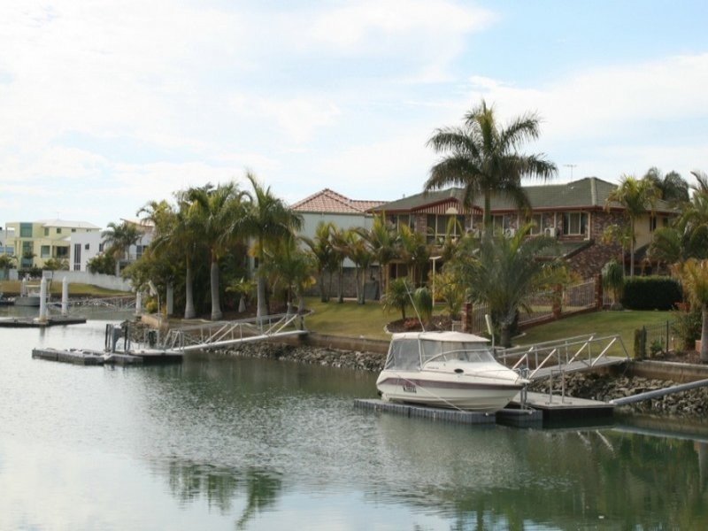27 Downwind Ct, Birkdale QLD 4159
