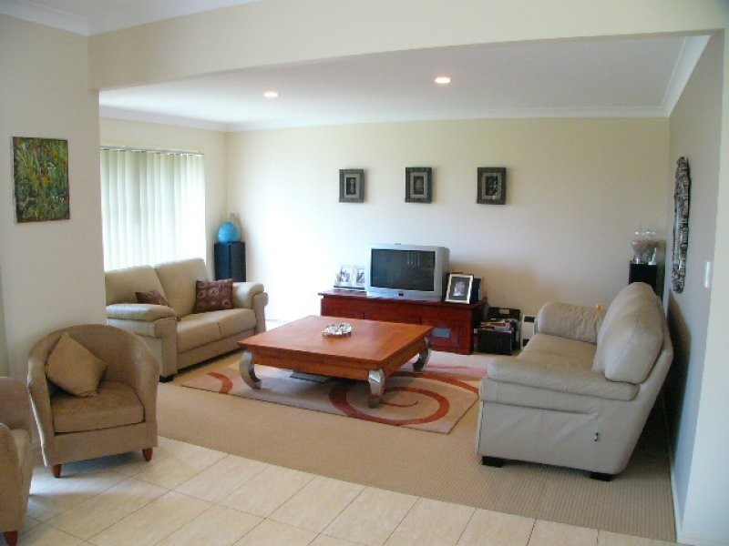 2 John Street, Manly West QLD 4179