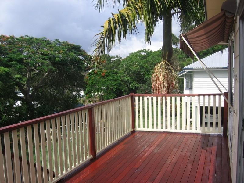 35 Ernest Street, Manly QLD 4179