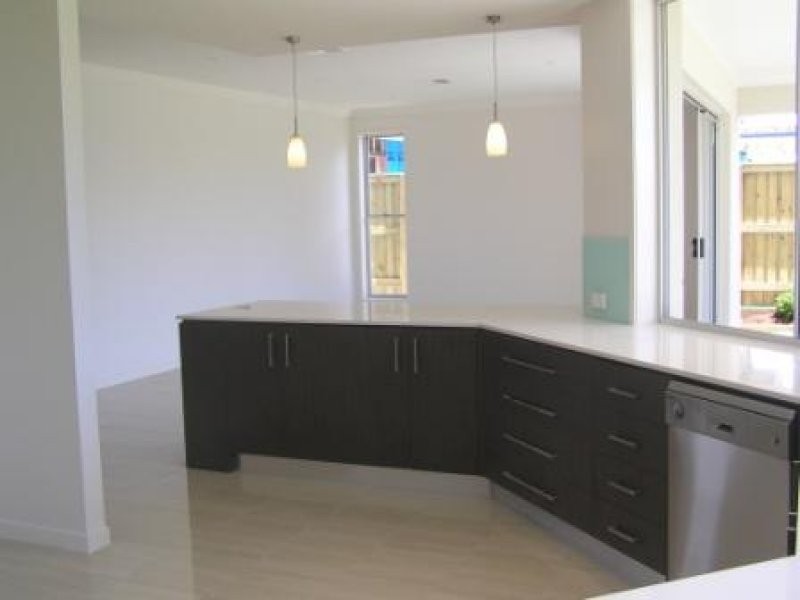 43 Gumdale Street, Wakerley QLD 4154