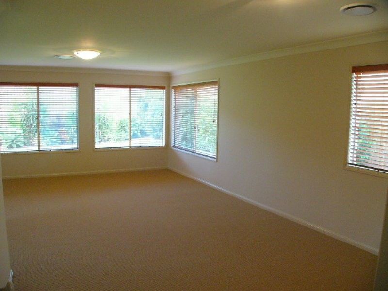 2 Gabrielle Place, Manly West QLD 4179