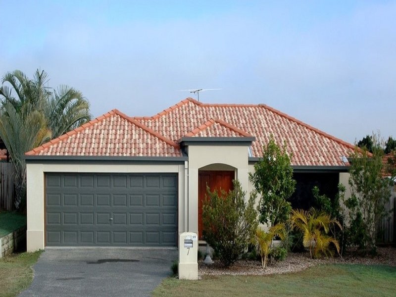 7 Manor Crescent, Wakerley QLD 4154