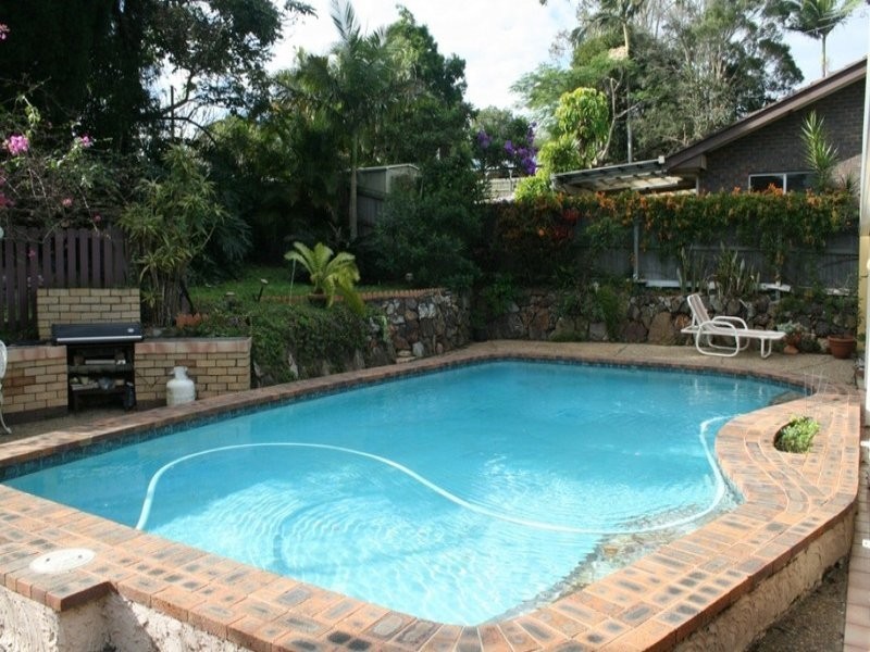 8 Majura Street, Belmont QLD 4153