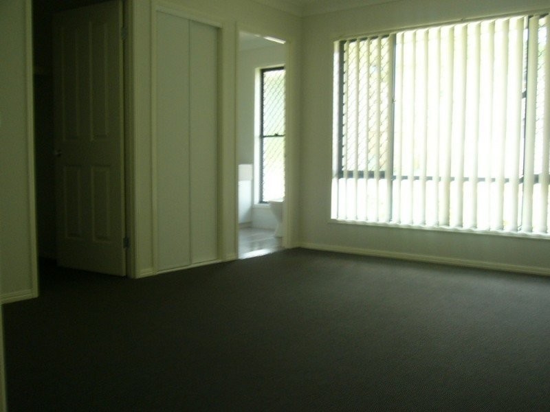 11 Tallis Street, Wakerley QLD 4154