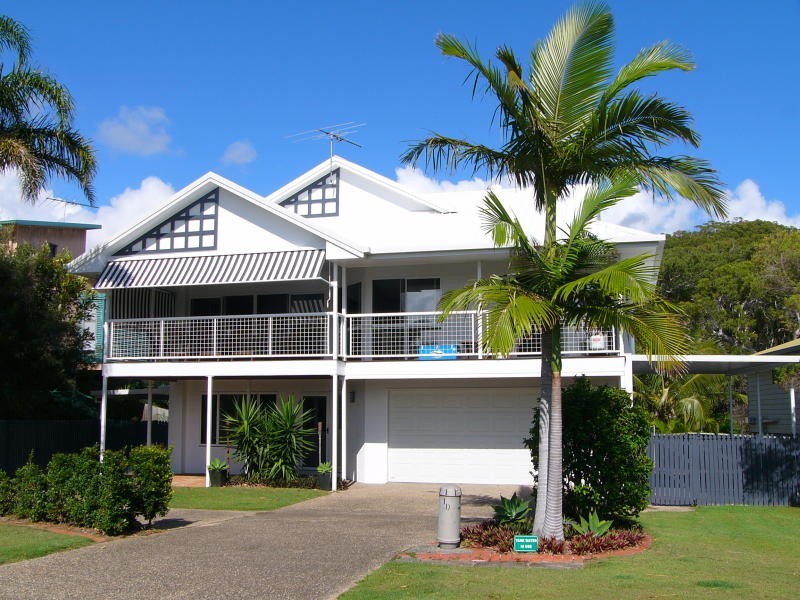 128 Tramican Street, Point Lookout QLD 4183