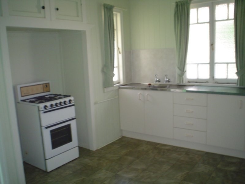 18 Overend Street, Norman Park QLD 4170