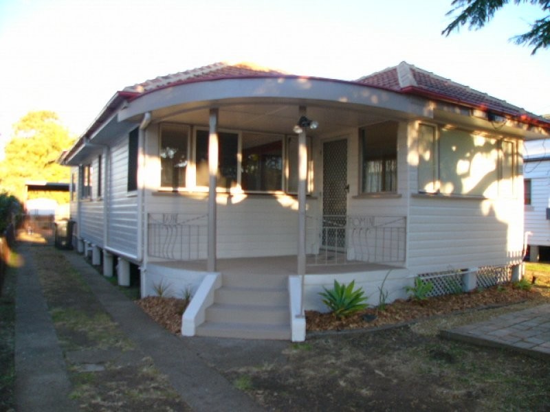 14 Earl Parade, Manly QLD 4179