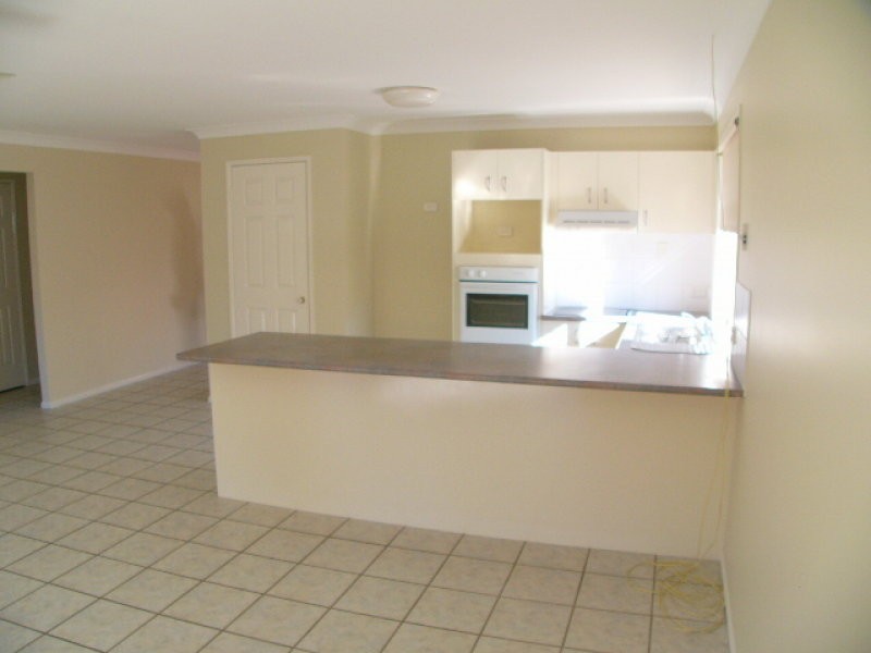 27 Friend Street, Wakerley QLD 4154