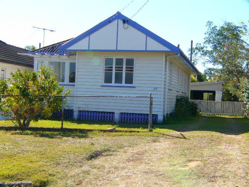 35 Faine Street, Manly West QLD 4179