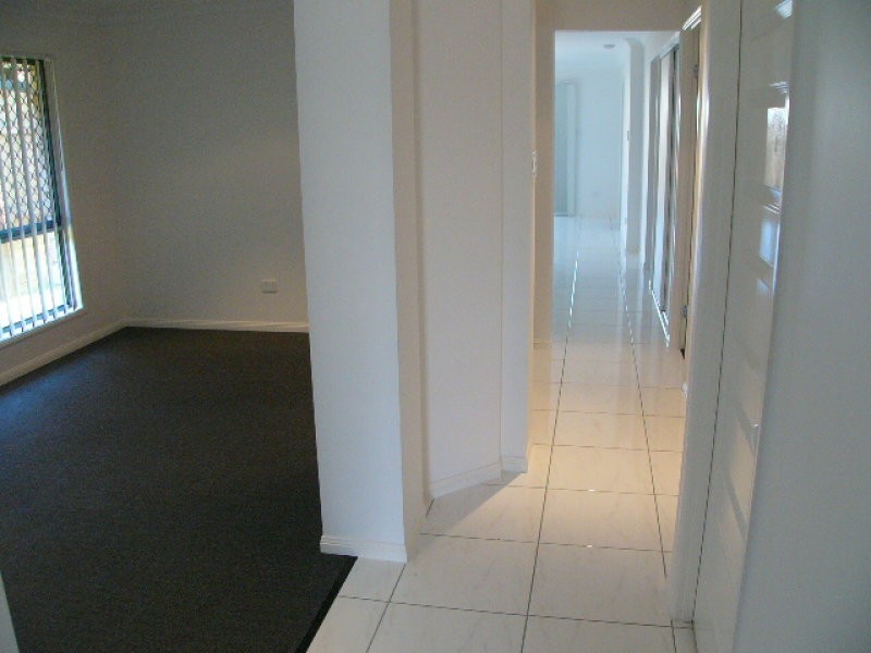 20 Jasmine Street, Wakerley QLD 4154