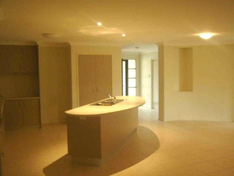 27 Williams Street, Wakerley QLD 4154