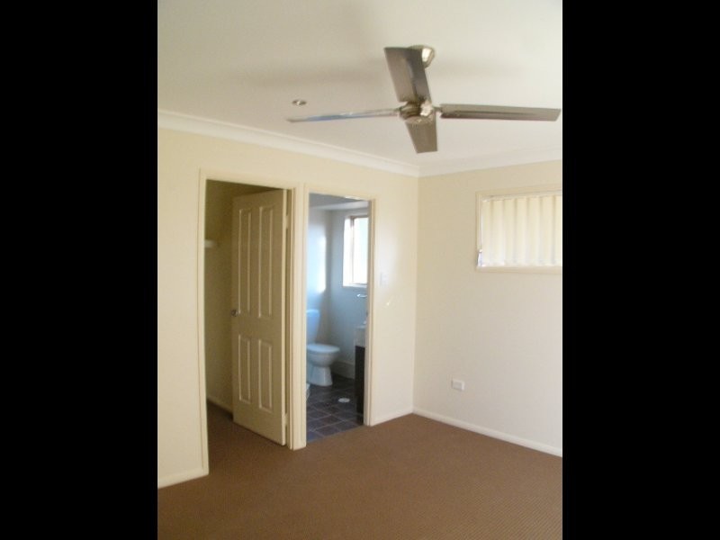 3 Hayes Street, Wakerley QLD 4154