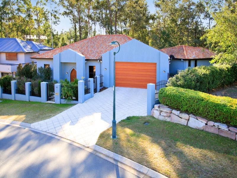 50 Ardes Street, Chapel Hill QLD 4069