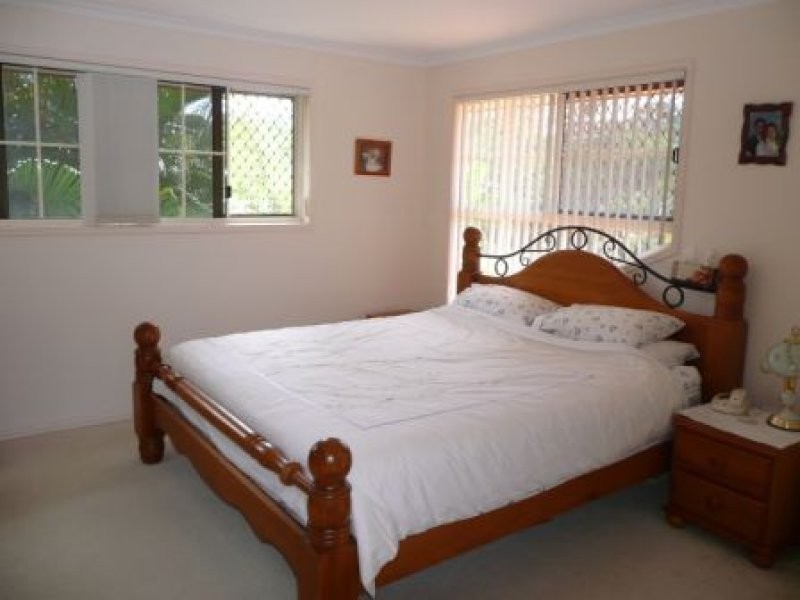 256 Chapel Hill Rd, Chapel Hill QLD 4069
