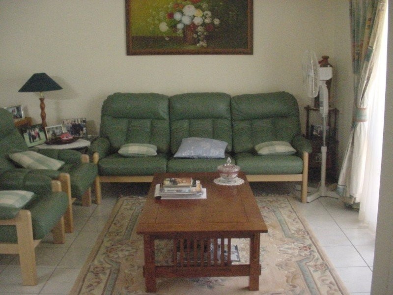 33 Farnworth St, Chapel Hill QLD 4069