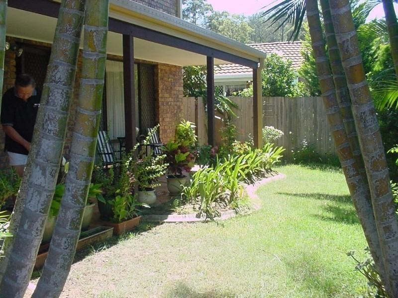 33 Farnworth St, Chapel Hill QLD 4069