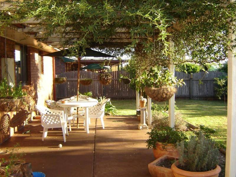 9 Mahogany St, Newtown QLD 4350