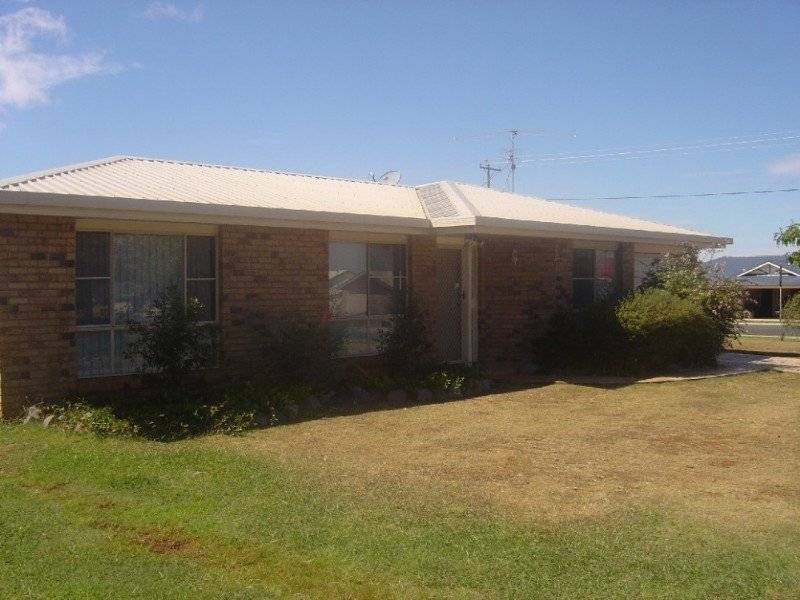 40 Silky Oak Dr, Glenvale QLD 4350