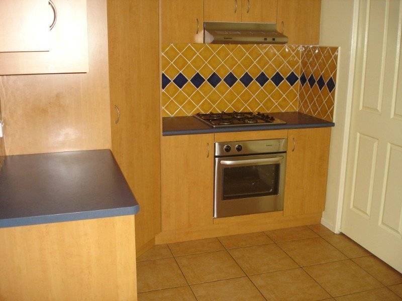 2/392 Stenner St, Kearneys Spring QLD 4350