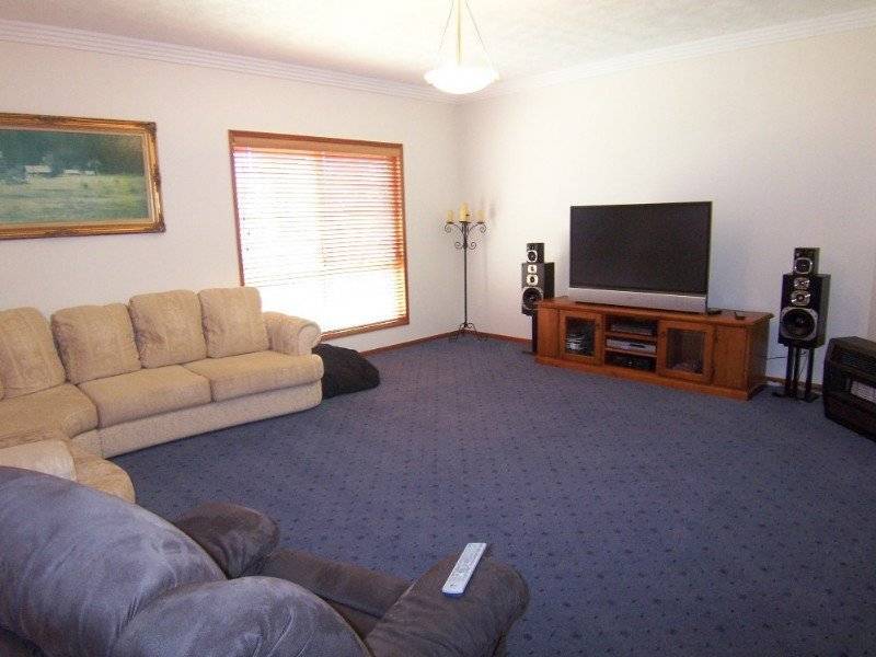 27 Leith Crescent, Rangeville QLD 4350