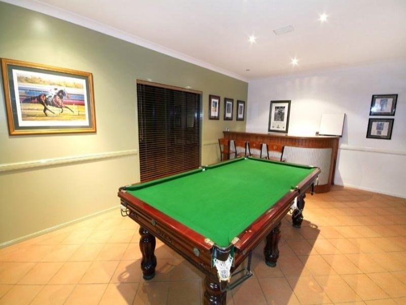 16 Glen Eagles Drive, Middle Ridge QLD 4350