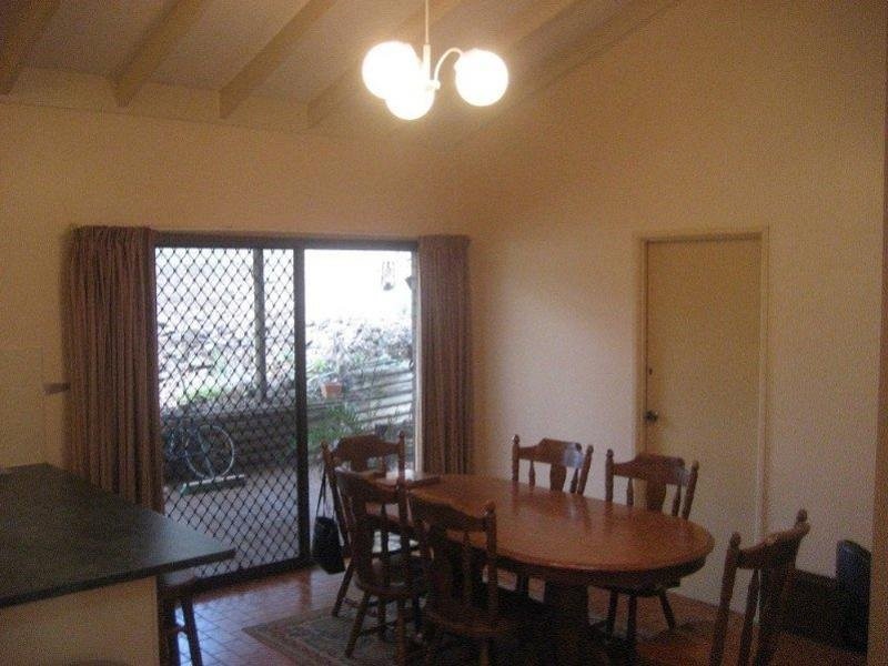 26 Amos Crescent, Mount Lofty QLD 4350