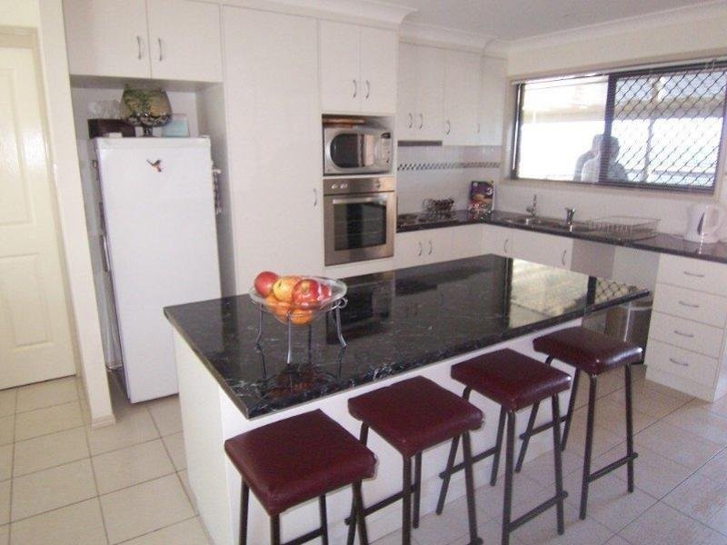 14 Schaefer Court, Westbrook QLD 4350