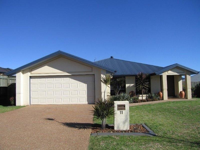 11 Scullin Street, Middle Ridge QLD 4350