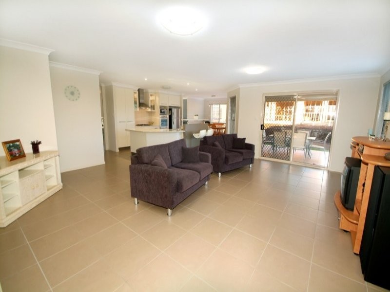 1 Schaefer Crt, Westbrook QLD 4350