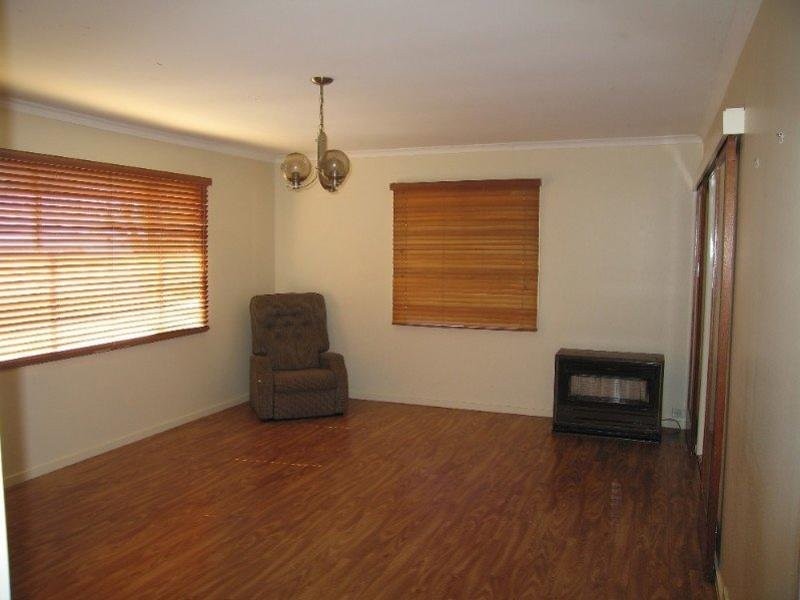 8 Kane Street, Centenary Heights QLD 4350