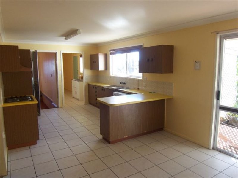 27 Hazel Street, Centenary Heights QLD 4350