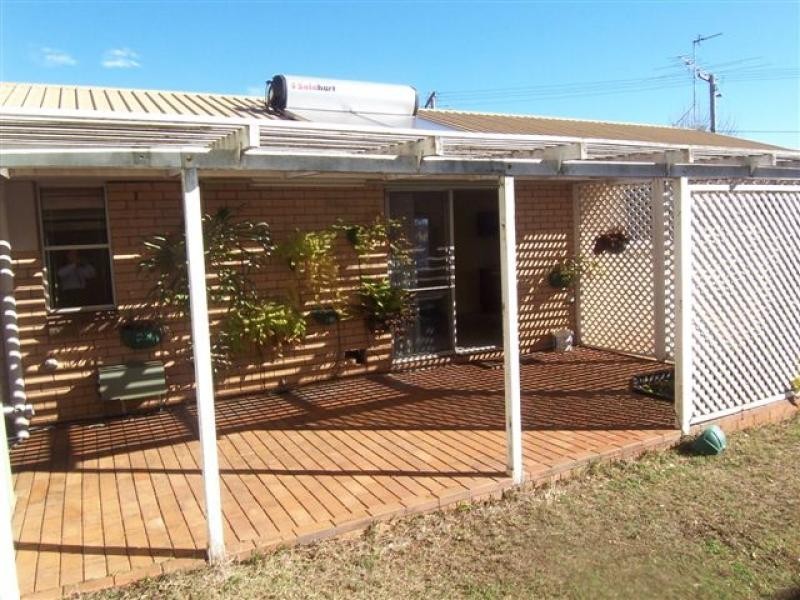 27 Hazel Street, Centenary Heights QLD 4350