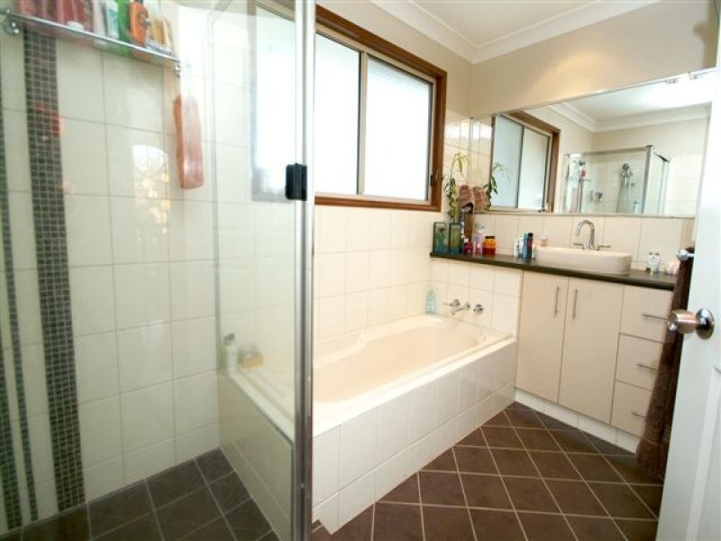 3 Jutsum Street, Middle Ridge QLD 4350
