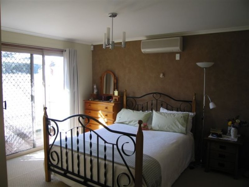 350 West Street, Kearneys Spring QLD 4350