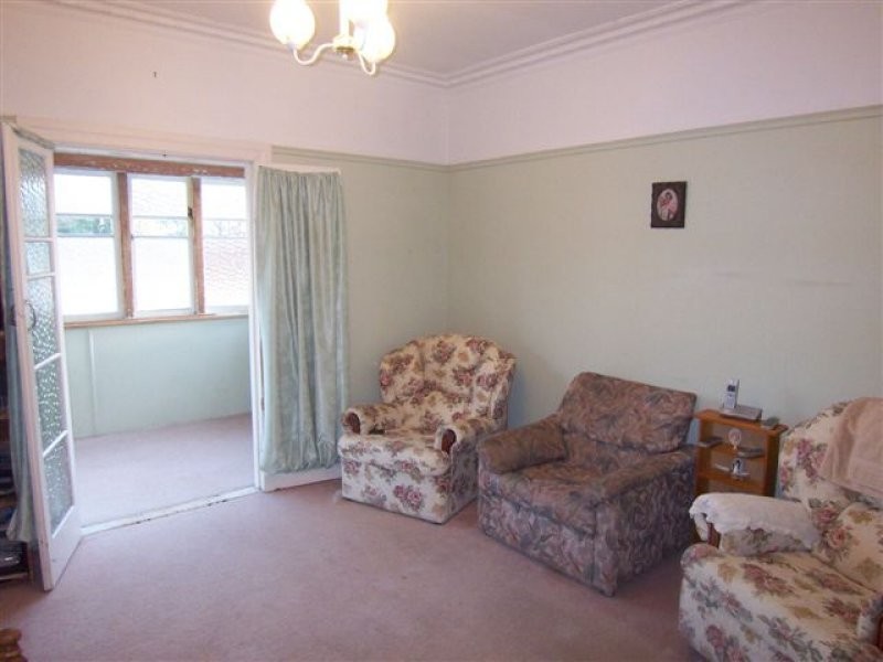 127 Perth Street, South Toowoomba QLD 4350