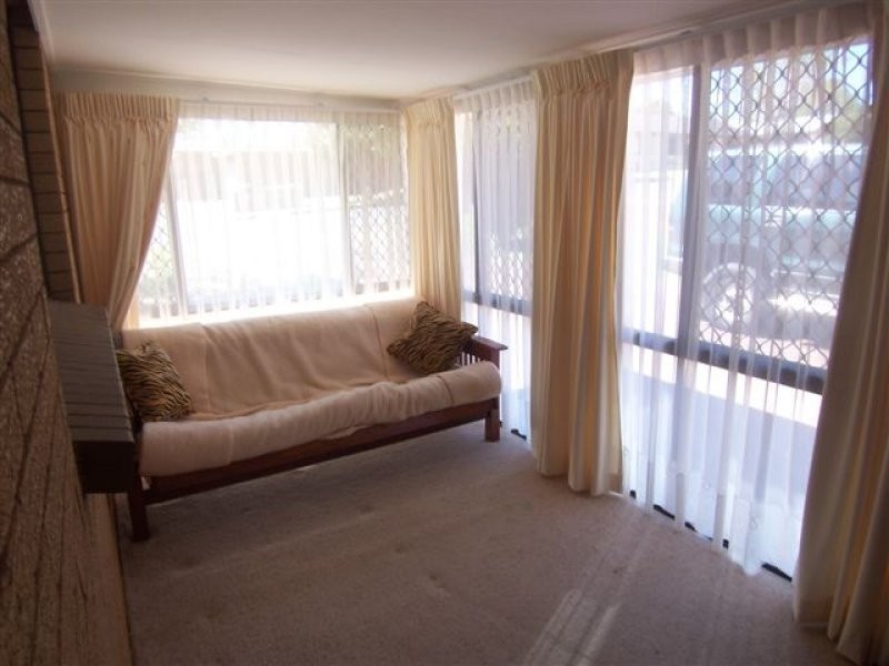 48 Cleary Street, Centenary Heights QLD 4350