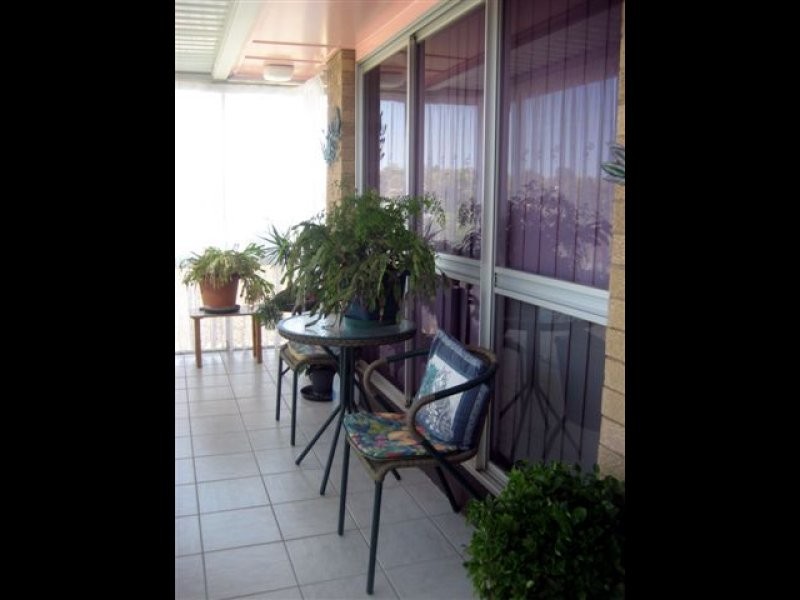 17 Gordon Avenue, Rockville QLD 4350