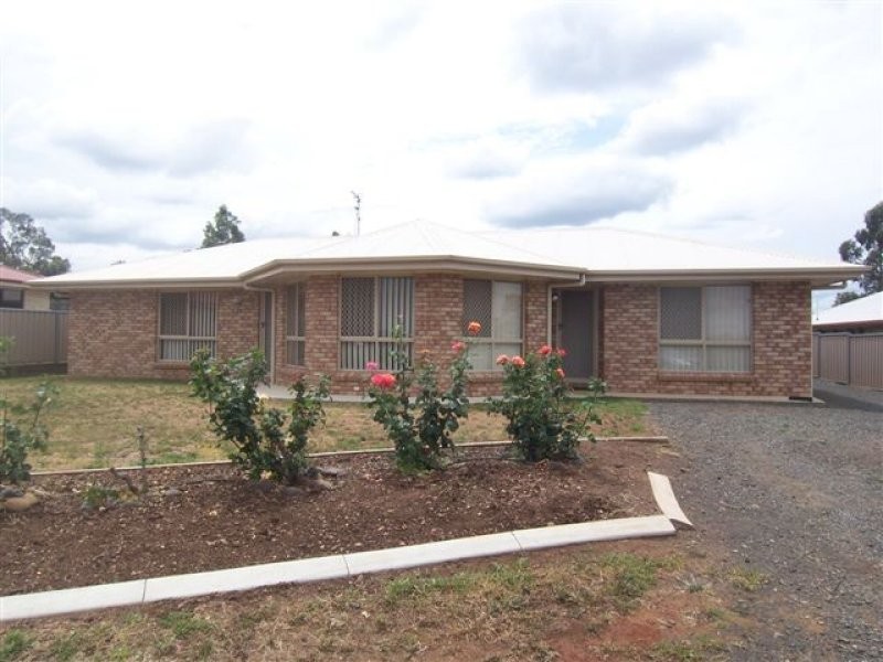 26 Belclaire Drive, Westbrook QLD 4350